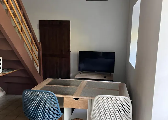 Pierres Apparentes Διαμέρισμα *