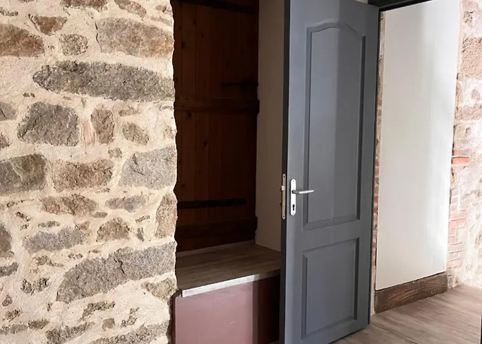 Pierres Apparentes Διαμέρισμα